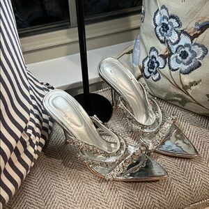 Shimmering azalea wang Silver Women's Heels 7.5 🆕